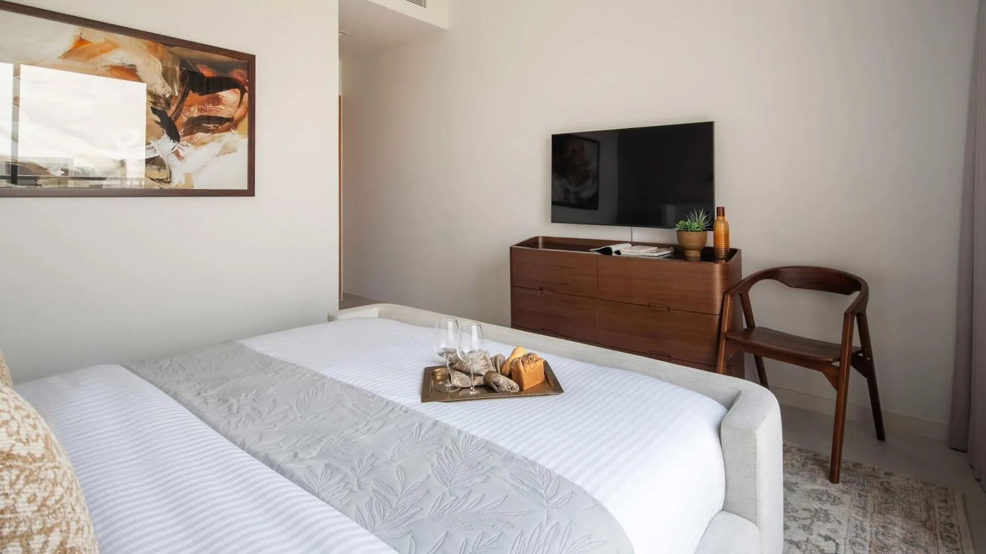 Frank Porter - La Rosa 6 Dubai Villa